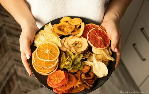 تصویر 4 از میوه خشک مخلوط طبیعی با تکه های سالم و دست نخورده میوه